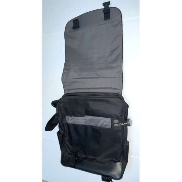 TUMI black Nylon Backpack Shoulder Messenger Bag 589C Computer padded READ VTG - Picture 6 of 16